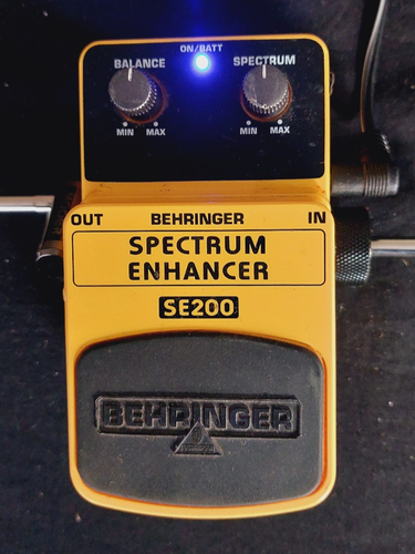 BEHRINGER SE200 Spectrum Enhancer, gebraucht.