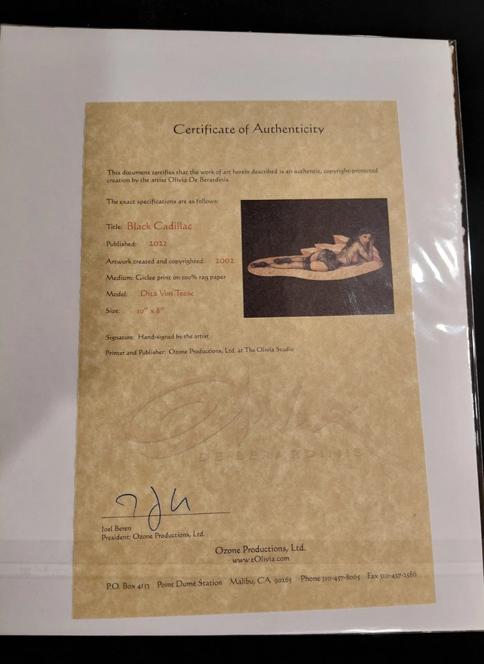 Arte Pinup Firmado Olivia DeBerardinis Dita Von Teese "Cadillac Negro" con Certificado de Autenticidad 8x10" Foto 2 de 2