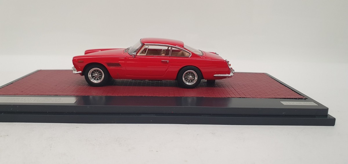 1/43 FERRARI 250 GT/E 2+2 COUPE PININFARINA 1960 RED MATRIX