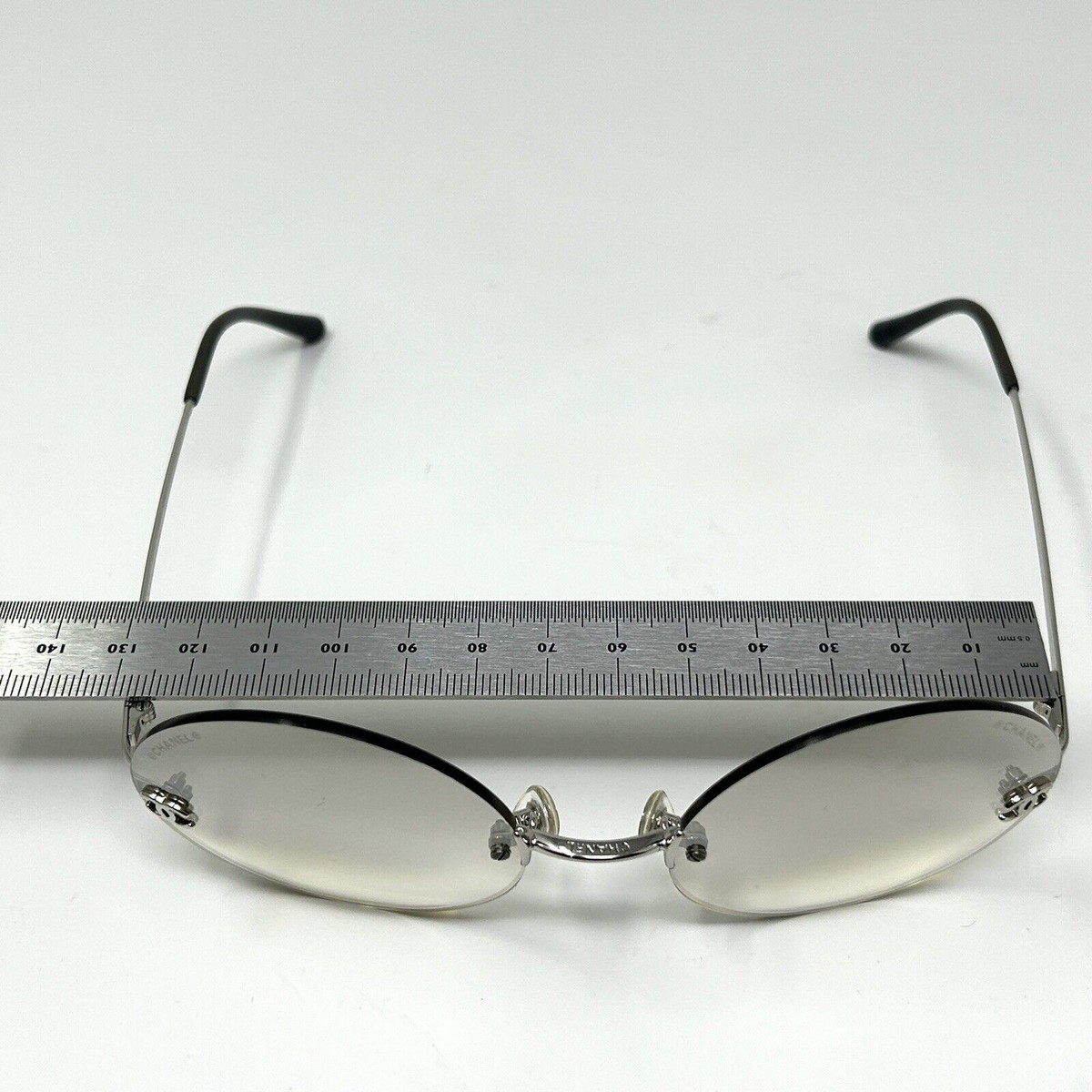 Vintage CHANEL 4056 Round Rimless 90 display picture 1