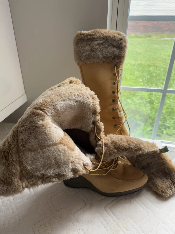 Timberland Faux Fur Lined Boots - Wheat - Size 6 1/2M - Image 4 of 4