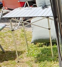 Zewnętrzny kompaktowy składany stół stabilny aluminiowy stół kempingowy