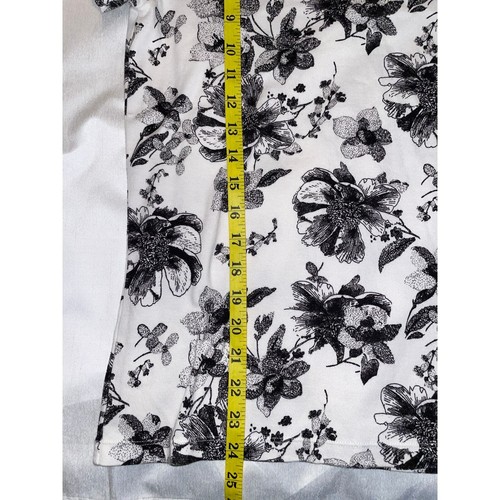 Camiseta St. Johns Bay con patrón floral - Talla M - Nueva con etiquetas - 100 % algodón - Imagen 5 de 10
