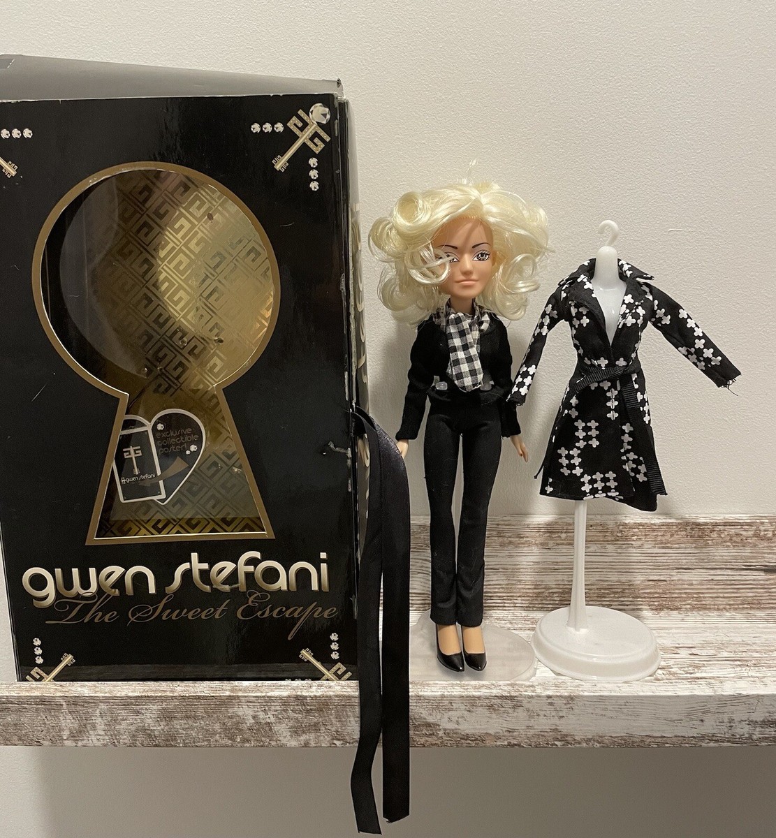 Gwen Stefani Limited Edition Series II The Sweet Escape Doll