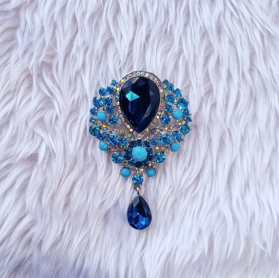 Spille di strass, gioielli, applicazioni, decorazioni cucito oro argento azzurro - Immagine 2 di 3