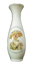 VINTAGE 1977 HOLLY HOBBIE 7.5" FRIENDS ARE LIKE FLOWERS PORCELAIN BUD VASE JAPAN