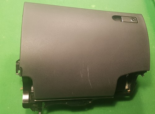 MERCEDES BENZ W204 C200 C220 C250 C300 C350 GLOVE BOX BLACK WITH CHROME TRIM - Picture 10 of 11
