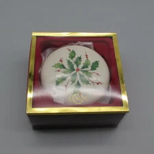 Lenox Christmas Fine China Holly  -  HOLIDAY  Small Round Covered Box
