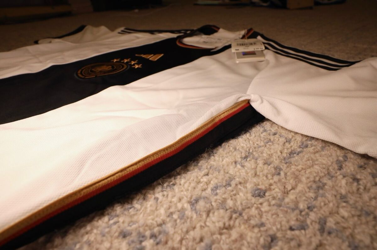 Germany 2022/23 Adidas Home Soccer Jersey - Men's Medium Germany 2022/23 Adidas Home Soccer Jersey - Men's Medium