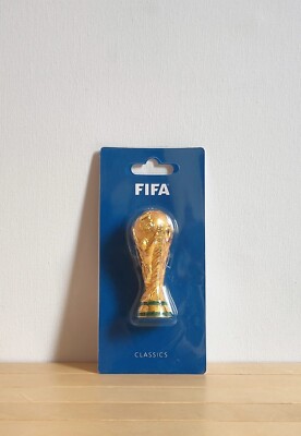 Vintage FIFA World Cup レプリカ トロフィー 壁掛け 希少 サッカー ワールドカップ レプリカ トロフィー - メルカリ