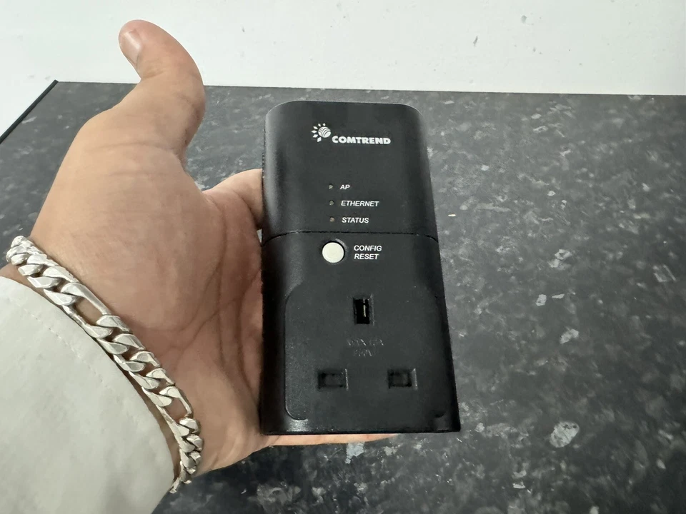 Pair of Comtrend Powerline Ethernet Adapters PowerGrid 9020 X 2 Black BS1363 - Image 4 of 4