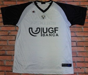 Virtus Bologna, presentate le nuove maglie - Basket Magazine