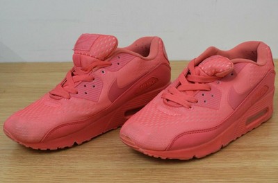 neon pink nike trainers