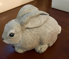 United Design Stone Rabbit - Vintage 1982