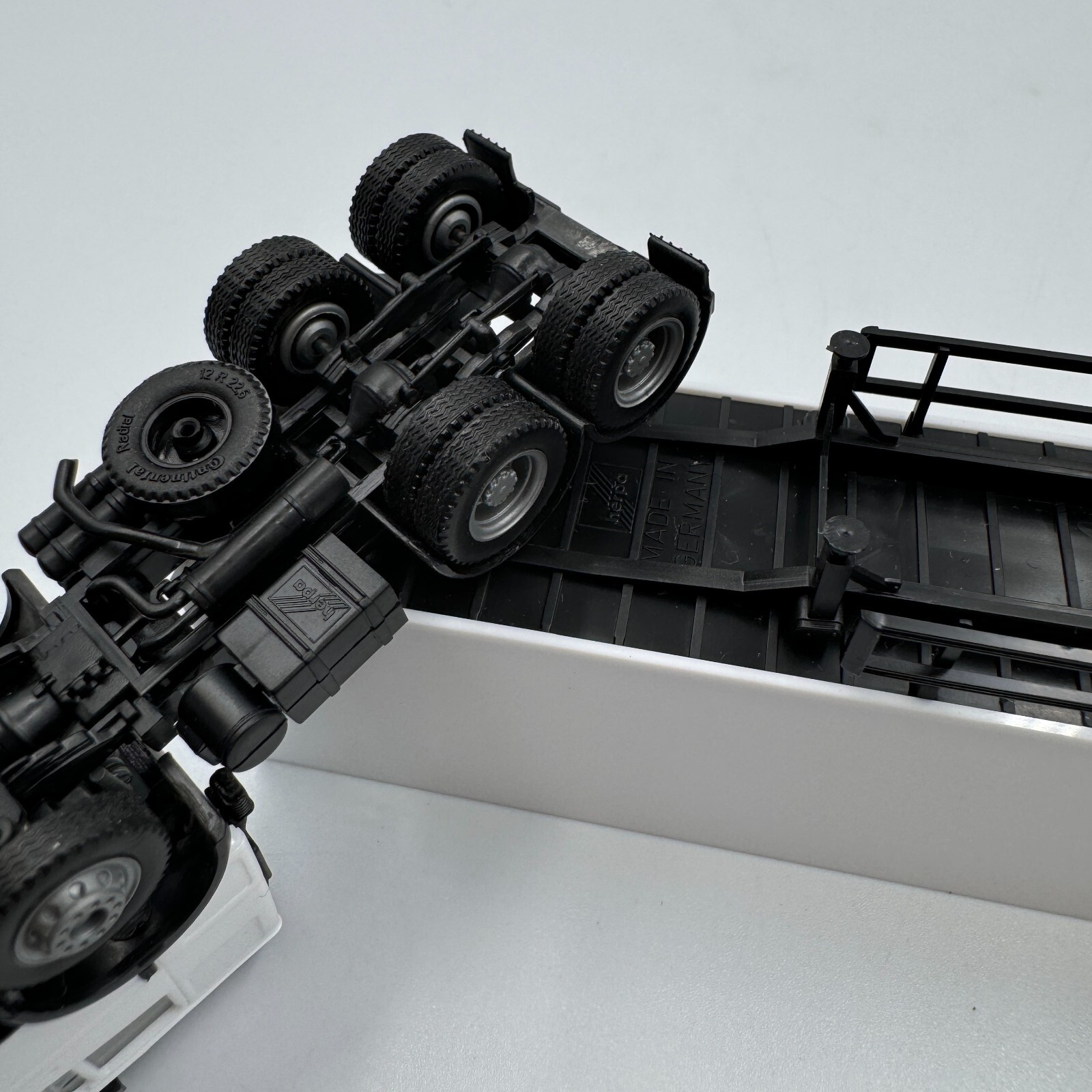 Picture 5 of 5