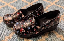 Easy Street Women's 7 Slip On Clogs Laurie Glossy Sugar Skulls Comfort Shoes