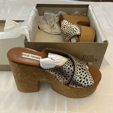 Steve Maddens Women  s Saffron In Color Gold Platform Wedge Cork Heel Size 9 NIB