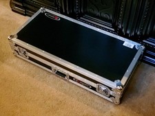 CUSTOM BUILT KEYBOARD AND SYNTHESIZER TRAVEL CARRYING HARD CASE/BAG