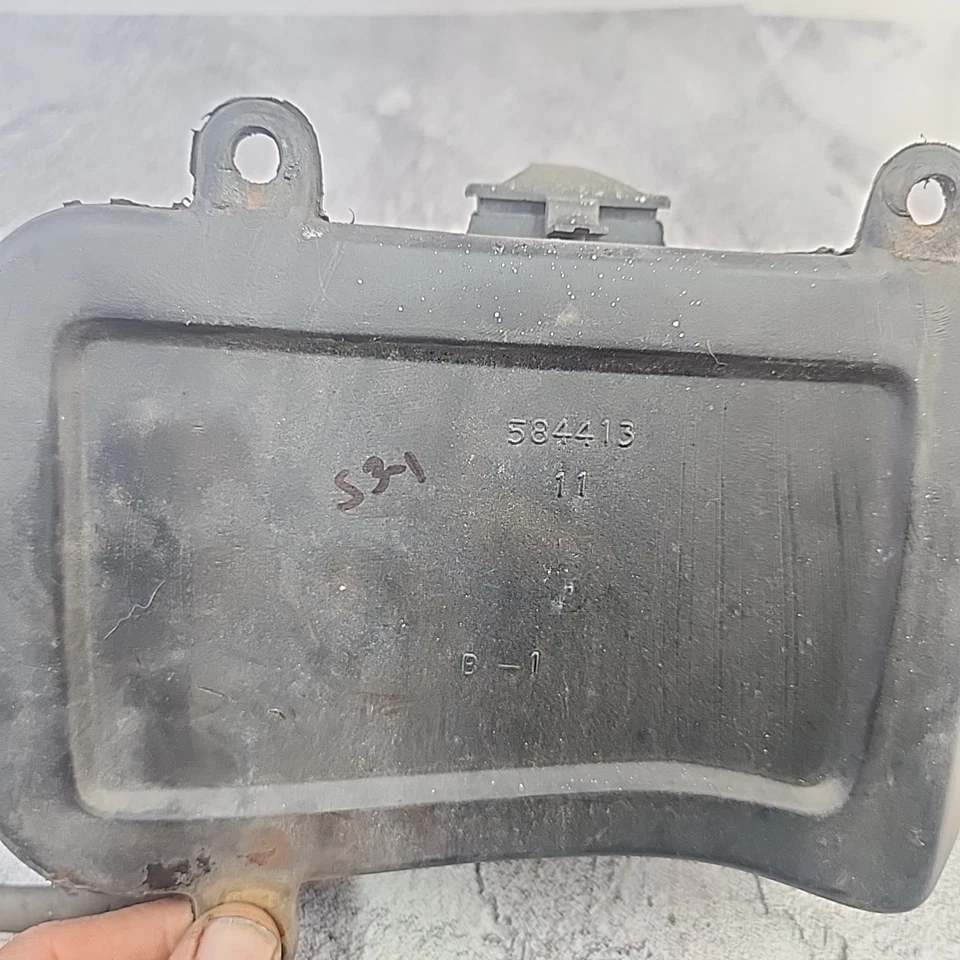 GM 584413 1962-1963 All Oldsmobile 1964 All Olds Exc F85 depósito de líquido de lavadora Foto 3 de 4