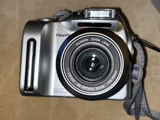 Bridge Camera Fujifilm Finepix 2800Zoom incl 32MB Card, Strap NO Case Tested VGC