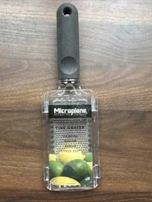 Microplane Fine Grater for Ginger, Garlic, Citrus Zest *Stainless Steel USA