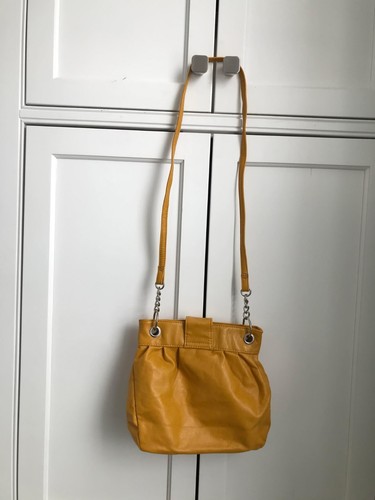 Vintage 1980s Chateau Mustard Yellow Handbag Purse Long Shoulder Strap - Picture 5 of 9
