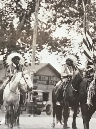VINTAGE RPPC INDIANS/NATIVE AMERICANS PIERRE SOUTH DAKOTA (HORSES, CHIEFS,HEADR) - Picture 3 of 6