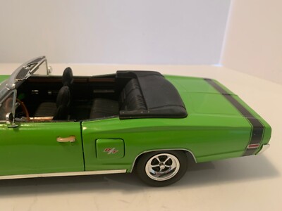 ミニカー Lucky Die Cast Dodge Coronet R/T 1970 Amazon.com: Road Signature 92548GLD 1970 Dodge Coronet R/T