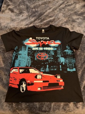 Toyota Supra MK III 1986 T-Shirt Size 2XL - Red JDM Retro Cityscape Graphic Tee