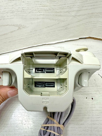 SEGA Dreamcast HKT-3020 Home Console - White and 4 Controllers. FOR PARTS.