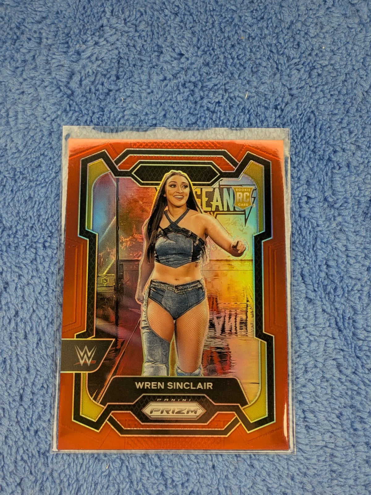 2024 Panini Prizm WWE - Wren Sinclair #195 Red Prizm /299 (RC)