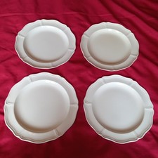 SET OF FOUR LARGE SIZED 'WEDGWOOD QUEENS PLAIN QUEENS WARE' DINNER PLATES 31.5CM