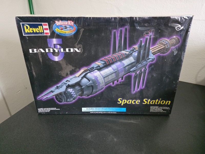 Babylon 5 Space Station Deluxe Model Kit NEW SEALED Vintage 1999 Revell 85-6679