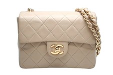 Chanel Mini Matelasse17 S Flap Chain Shoulder Bag Series 0 Coco Lambskin 4b01301