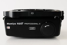  NEAR MINT Mamiya RZ67 PRO PROFESSIONAL 220 Roll Film Back For PRO PROII JAPAN