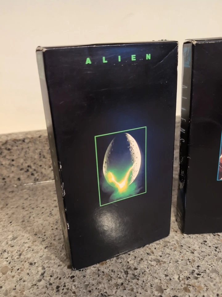  Alien (1979) and Aliens (1986) VHS Lot of 2. Good Shape. Tested Working. Enjoy! - Image 2 of 4