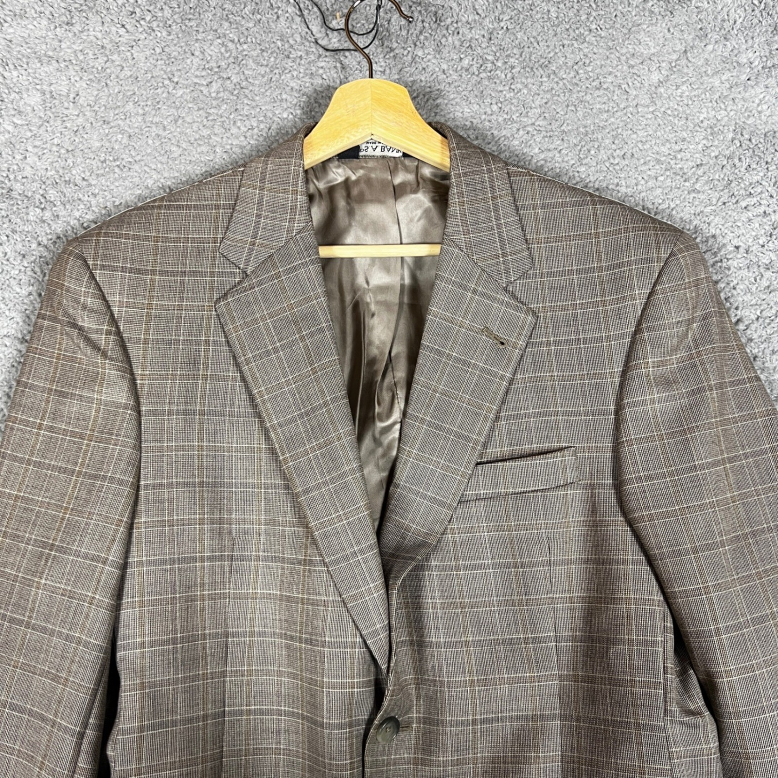 Jos A Bank Sport Coat Mens 38 SH Signature Collection Plaid Wool Blazer Office