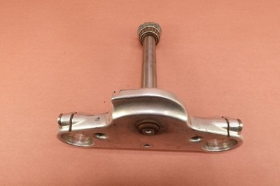 2005-2006 Harley Davidson Dyna Street Bob FXDBI Triple Tree Lower Clamp Stem