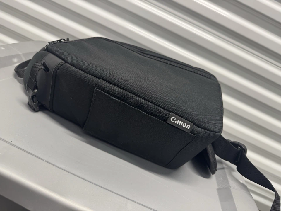 Mochila de transporte Canon Sling Camera DSLR 100S Foto 2 de 4