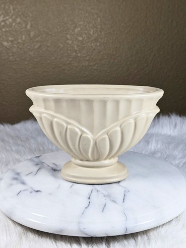 Vintage Haeger Fan Tulip Art Deco Vase Off White USA Pottery 5.5” Tall - Picture 3 of 11
