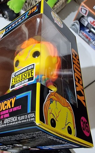Funko Pop Bride of CHUCKY #315 Black Light Entertainment Earth Exclusive Box9/10 - Imagen 8 de 8
