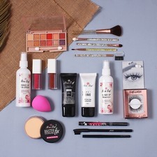 Combo de maquillaje para niñas incluye con artículo 14 en 1 como FacePrimer, labiales, etc.