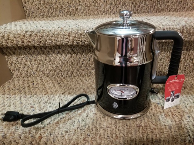 russell hobbs retro kettle