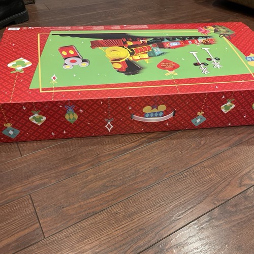 Disney Store Mickey & Friends Train Set - Sound & Move Disney Christmas New - Picture 7 of 7