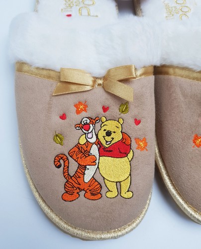 Disney Store Winnie The Pooh Tigger Slippers Beige Plush Adults Mule UK Size 7-8 - Picture 6 of 14