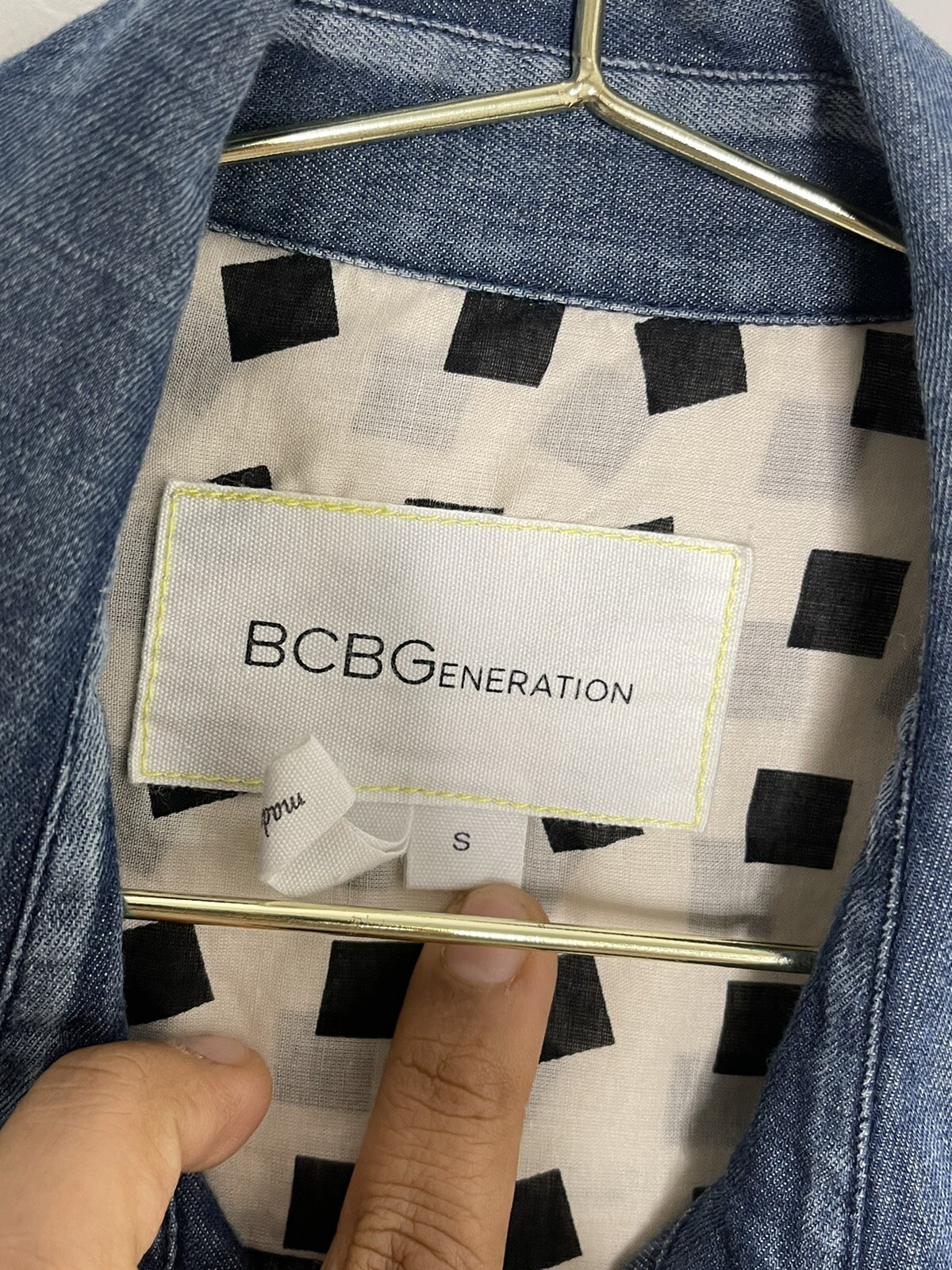 BCBGeneration Print Button Down Top Size Small - image 4