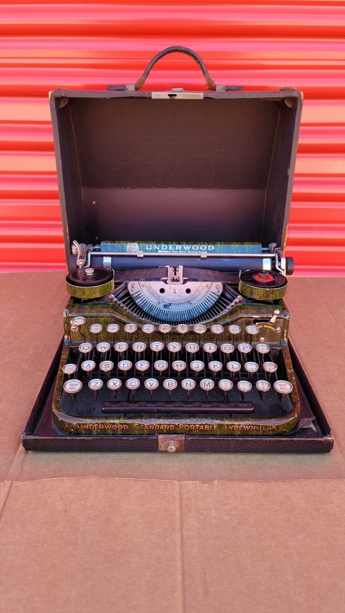 Vintage Underwood Standard Four Bank Keyboard Green Woodgrain