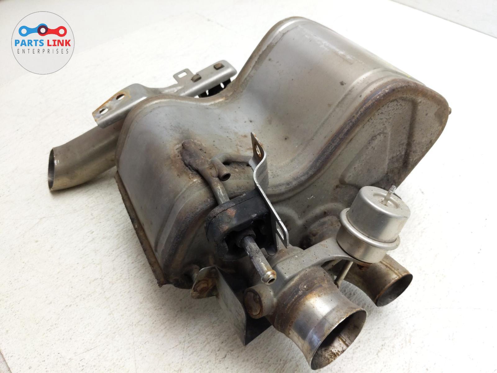 2017-2020 MASERATI LEVANTE REAR RIGHT EXHAUST MUFFLER BAFFLE END PIPE SILENCER