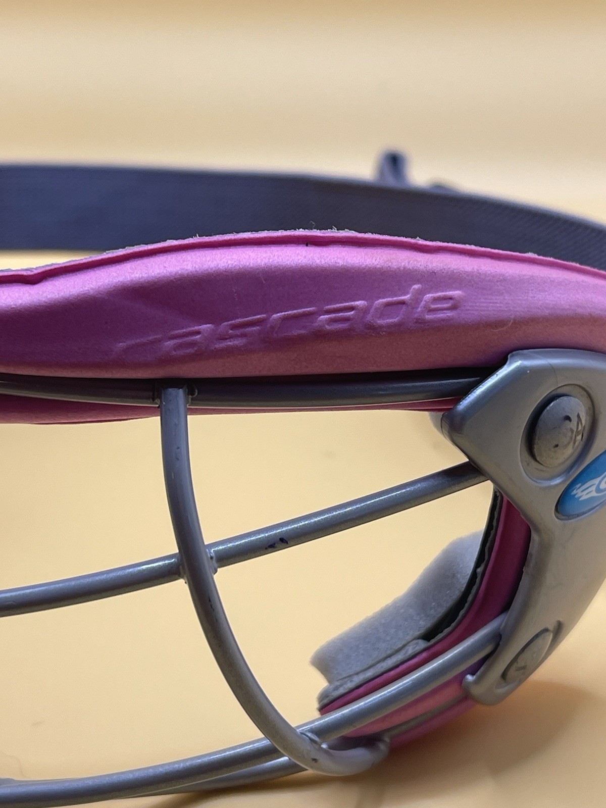 CASCADE IRIS SPORT MINI-MI FIELD HOCKEY OR LACROSSE PROTECTIVE PINK GOGGLES 