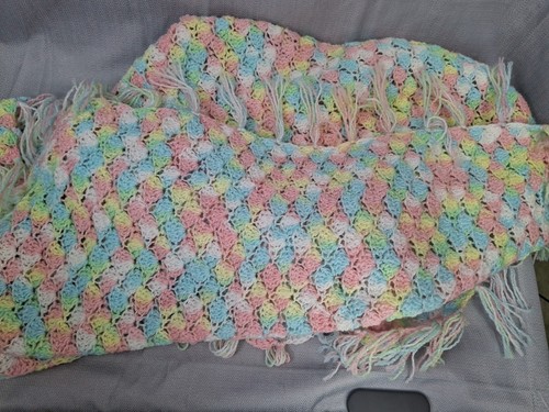 Manta de regazo para bebé afgana vibrante Pascua colores pastel puntada de abanico casa hecha a mano - Imagen 7 de 14